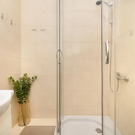 Cozy For 4 People In By Renters 브로츠와프