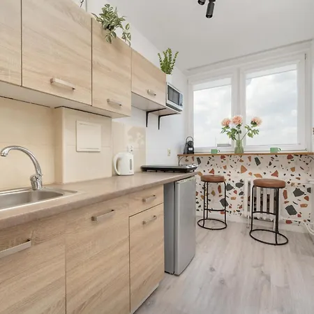 아파트 Cozy For 4 People In By Renters *