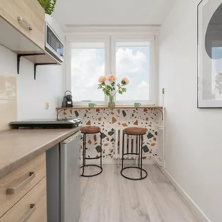 아파트 Cozy For 4 People In By Renters 브로츠와프