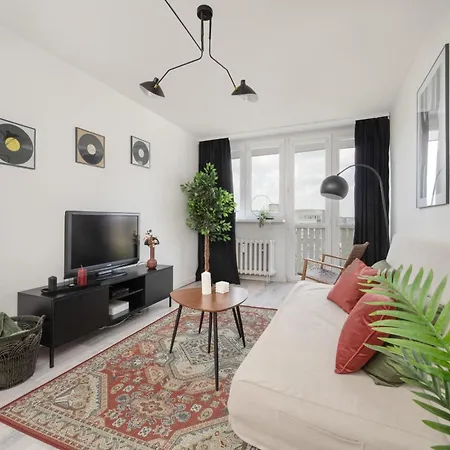 Cozy For 4 People In By Renters * 브로츠와프